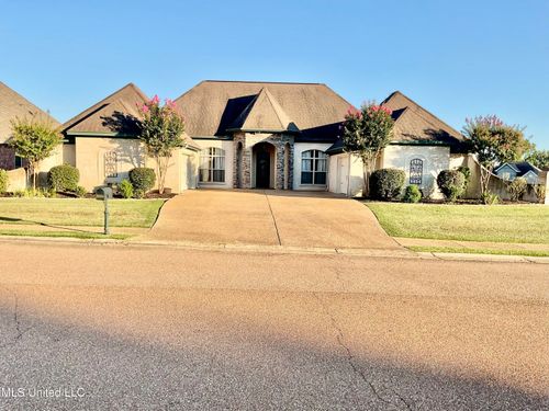 834 Creston Dr, Byram, MS, 39272-3002 | Card Image