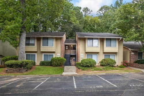 2205 Surrey Ct Se, Marietta, GA, 30067-6668 | Card Image