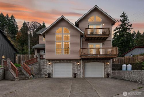 132 Lone Oak Rd, Longview, WA, 98632-9518 | Card Image