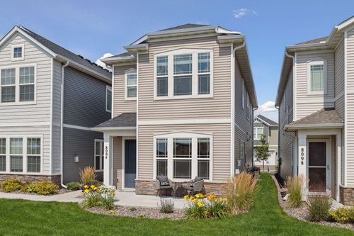 8094 Arrowwood Ln N, Maple Grove, MN, 55369-7529 | Card Image