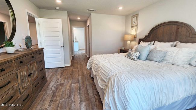 Primary Bed | Image 13