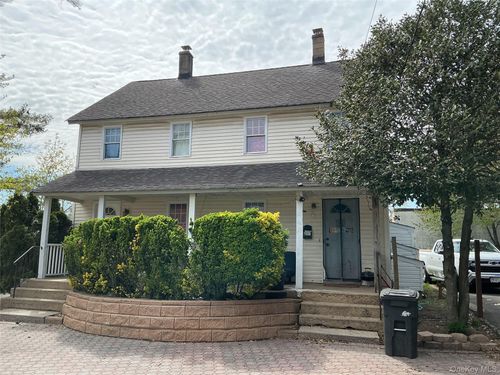 241 Covert St, Westbury, NY, 11590-3515 | Card Image