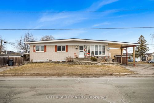 983-985-987 Aberdeen Street, Hawkesbury, ON, K6A2X9 | Card Image