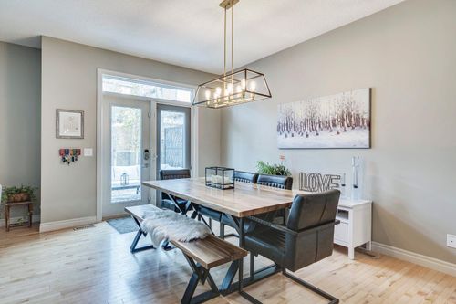 {{alt}} | Card Image