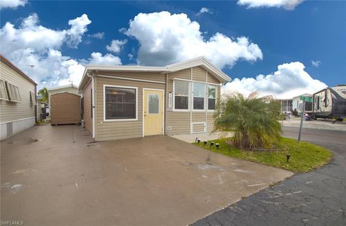 16331 Hermit Thrush Ln, FORT MYERS, FL, 33908-8248 | Card Image
