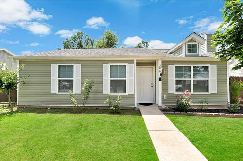 208 Se 17th Street, Bentonville, AR, 72712 | Card Image
