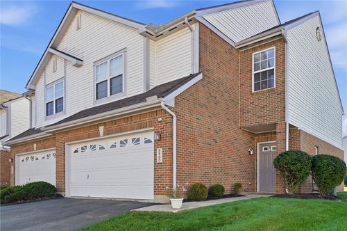 9230 Great Lakes Cir, Washingtn Twp, OH, 45458-3678 | Card Image