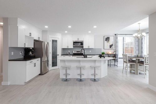 86 Cougarstone Crt Sw, Calgary, AB, T3H5R4 | Card Image