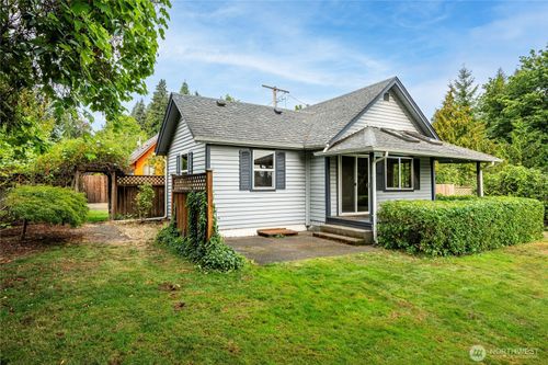 121 2nd Ave Sw, Tumwater, WA, 98512-6504 | Card Image