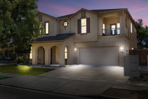 3240 Lemmons St, Riverbank, CA, 95367-3874 | Card Image