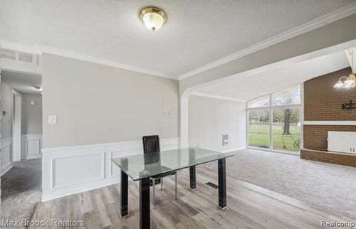 40960 W 10 Mile Rd, Novi, MI, 48375-3568 | Card Image