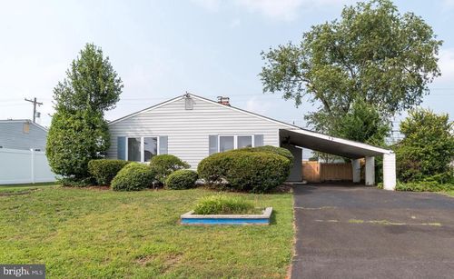 53 Pinewood Dr, LEVITTOWN, PA, 19054-3607 | Card Image