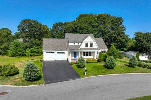 10 Hilliard Dr, Hampton, NH, 03842-2807 | Card Image