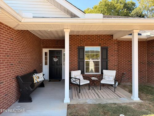 1032 Patriots Lndg, Dandridge, TN, 37725-4572 | Card Image