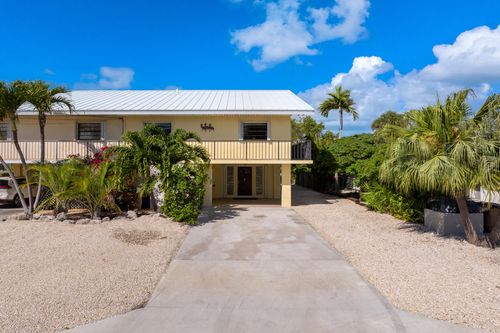 391 10th St, Key Colony Beach, FL, 33051 | Card Image