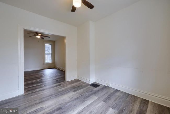2517 N 6 Th St, Townhouse with 4 bedrooms, 1 bathrooms and null parking in HARRISBURG PA | Image 4