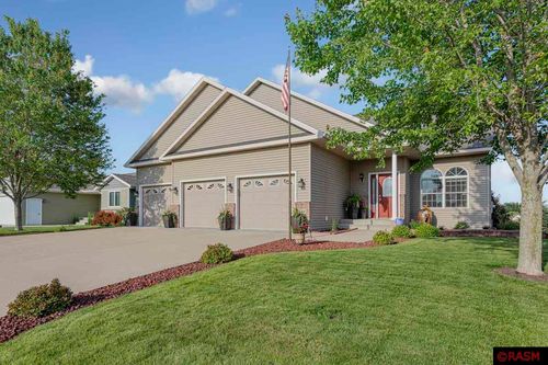 1904 Rock Ridge Ln, Saint Peter, MN, 56082-5900 | Card Image