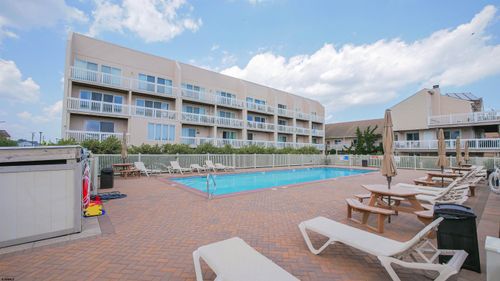 323 44th St S, BRIGANTINE, NJ, 08203-1400 | Card Image