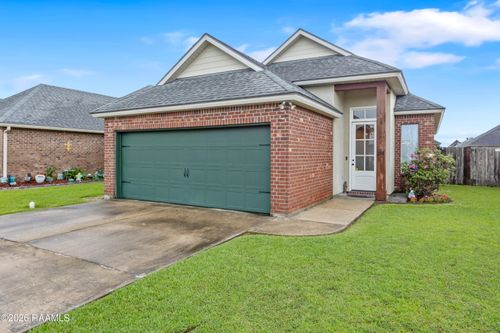 104 Meadowhollow Dr, Youngsville, LA, 70592-6189 | Card Image