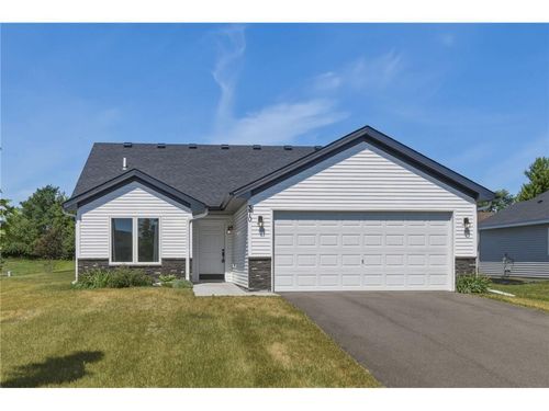 370 Mill St, OSCEOLA, WI, 54020-4363 | Card Image