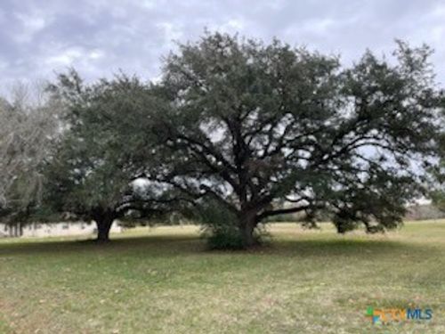 209 Tropical Dr, Victoria, TX, 77904-1142 | Card Image
