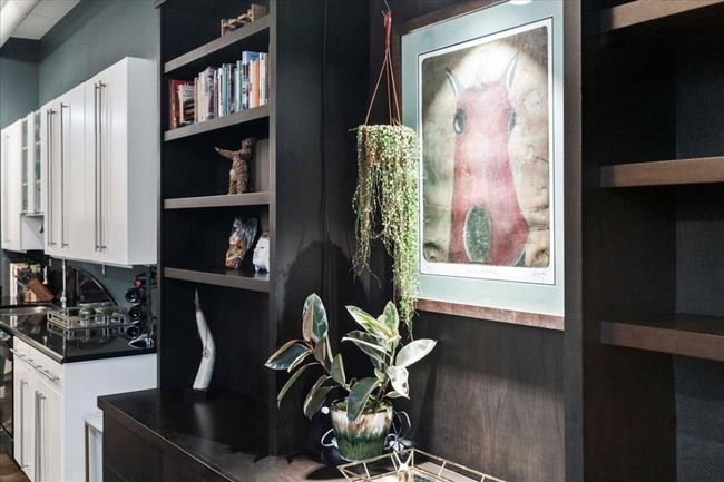 Built in shelves | Image 10