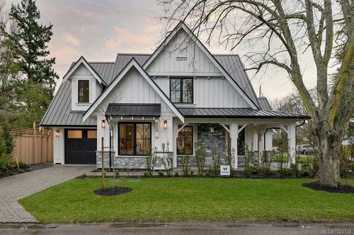 1047 Falkland Rd, Victoria, BC, V8S4M3 | Card Image