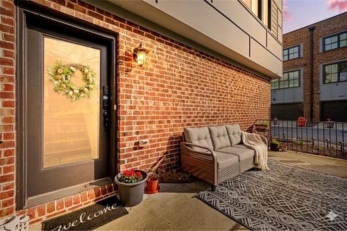 609 King Arnold St, Hapeville, GA, 30354-1428 | Card Image