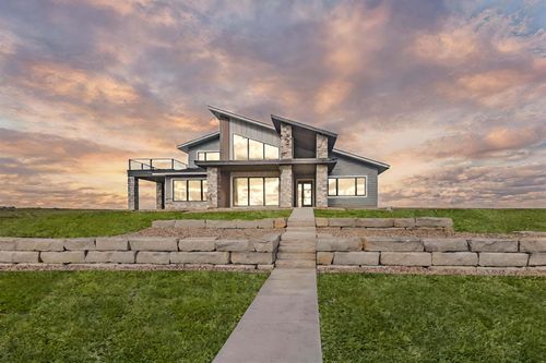 6776 Zimmermann Dr Drive, Wentworth, SD, 57075 | Card Image