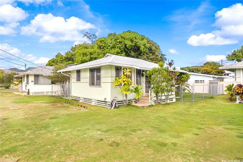 b-691 Kihapai St, Kailua, HI, 96734-2250 | Card Image
