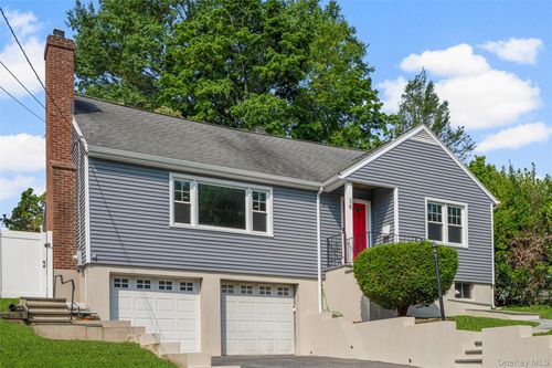 36 Pilgrim Dr, Port Chester, NY, 10573-2302 | Card Image
