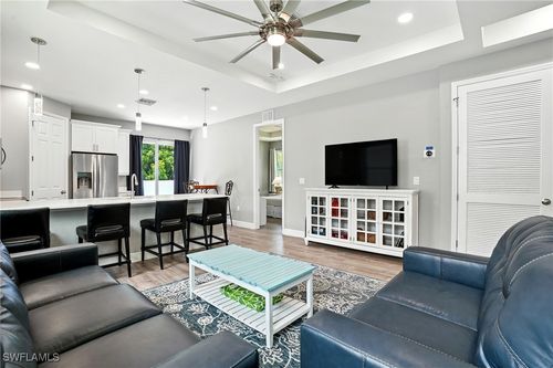 10140 Carolina St, BONITA SPRINGS, FL, 34135-4801 | Card Image