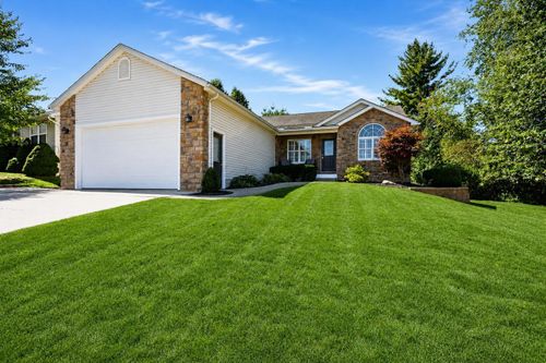 392 Northridge Heights Dr, Howard, OH, 43028-3402 | Card Image