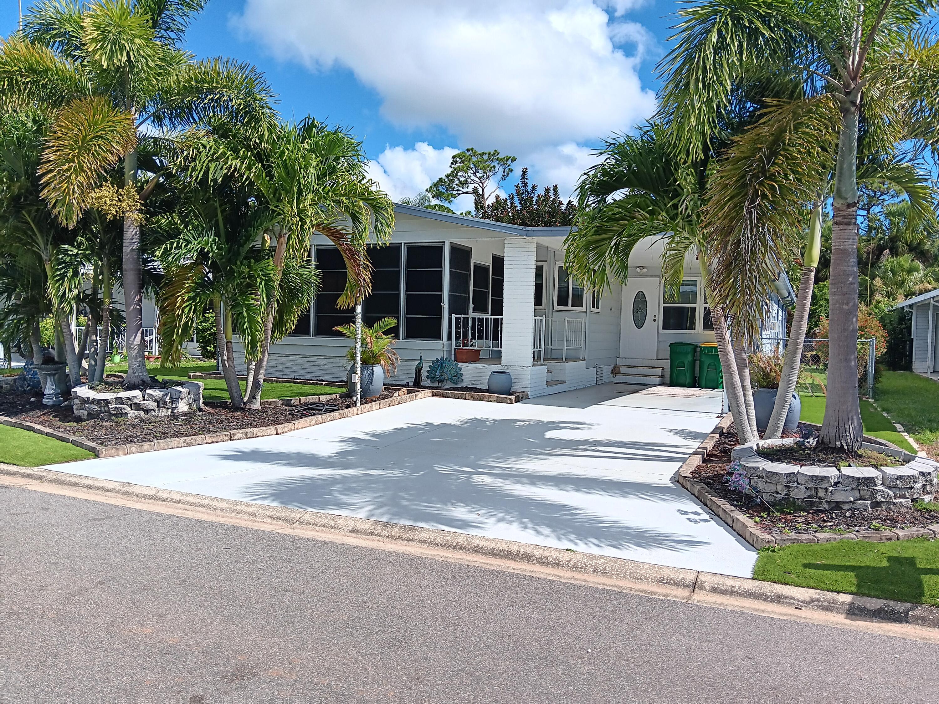 Kiwi Dr, Sebastian, FL 32976