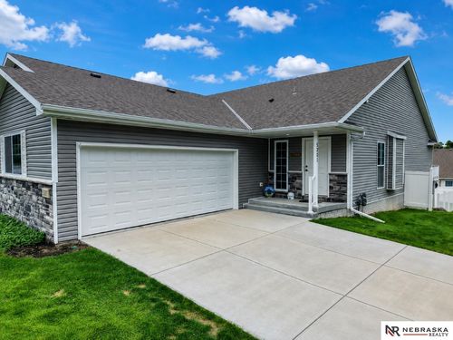 5201 Locust St, Lincoln, NE, 68516-1326 | Card Image