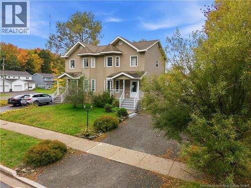 7 Keirra St, Fredericton, NB, E3A4Y4 | Card Image