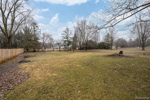 2138 Gratiot Blvd, Marysville, MI, 48040-1258 | Card Image