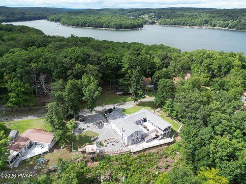 47 Summit Cir, Lakeville, PA, 18438-3008 | Card Image