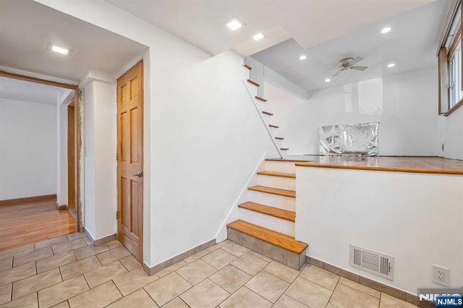 8 Carlisle Ct, House other with 4 bedrooms, 3 bathrooms and null parking in Edison NJ | Image 18