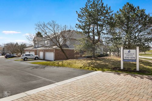 1233 S Parkside Dr, Palatine, IL, 60067-9038 | Card Image