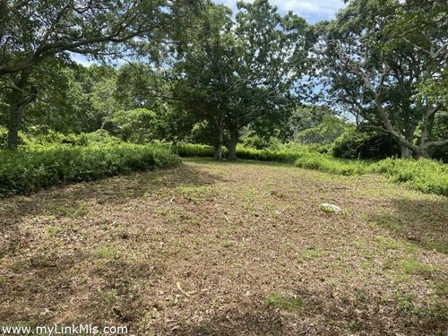 14 Ridge Rd, Aquinnah, MA, 02535-2226 | Card Image