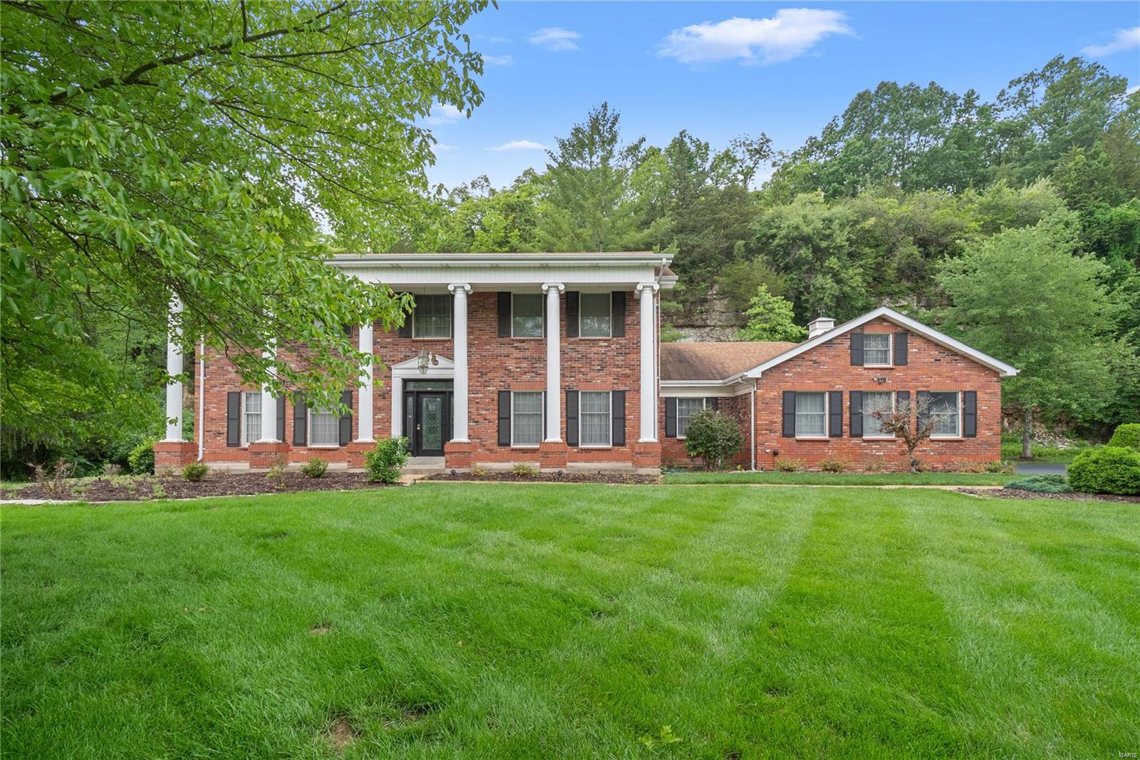 Hawkshead Ct, Saint Louis, MO 63131