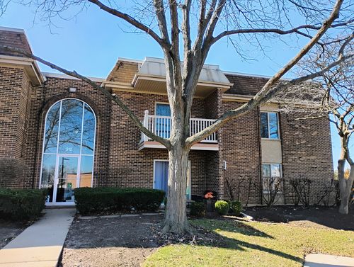 2b-910 W Alleghany Dr, Arlington Heights, IL, 60004-2974 | Card Image