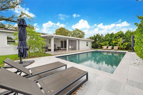 7235 Sw 39th St, Miami, FL, 33155-6615 | Card Image