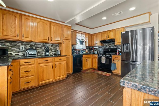 25 Allan Dr, House other with 5 bedrooms, 2 bathrooms and null parking in North Arlington NJ | Image 16