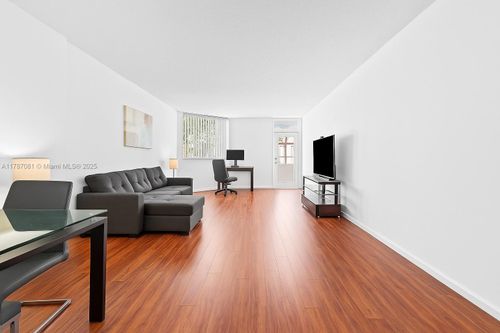 apt-226-19380 Collins Ave, Sunny Isles Beach, FL, 33160-2289 | Card Image