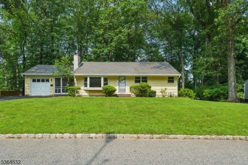 89 Fieldcrest Rd, Parsippany, NJ, 07054-2412 | Card Image
