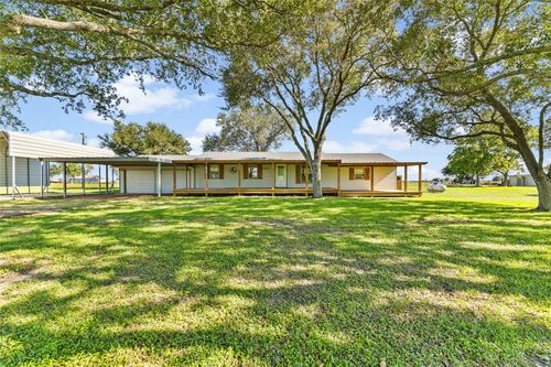725 County Road 428, Lolita, TX, 77971-4008 | Card Image