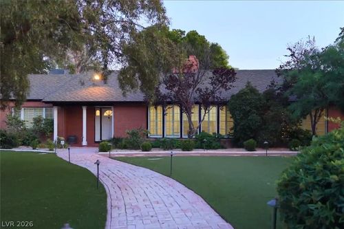 2001 Silver Ave, Las Vegas, NV, 89102-2454 | Card Image