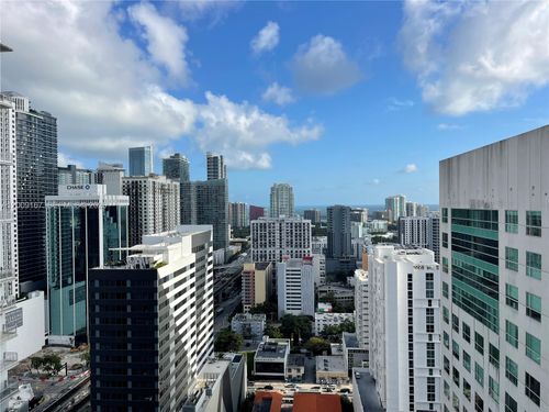 3115-690 Sw 1st Ct, MIAMI, FL, 33130-2991 | Card Image